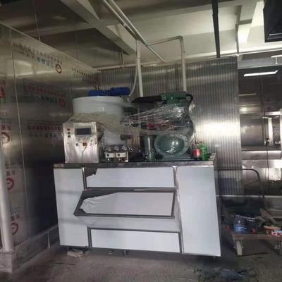 Máquina comercial do floco do gelo do elevado desempenho 3.94kw~90kw de 1 toneladas