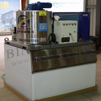 Máquina comercial do floco do gelo do elevado desempenho 3.94kw~90kw de 1 toneladas