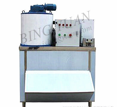 Máquina industrial do fabricante de gelo do floco de 2.8KW 800KG, máquina de gelo pequena do floco